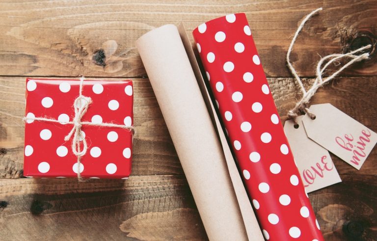 5 Unique Gifts for Her That She’ll Actually Use