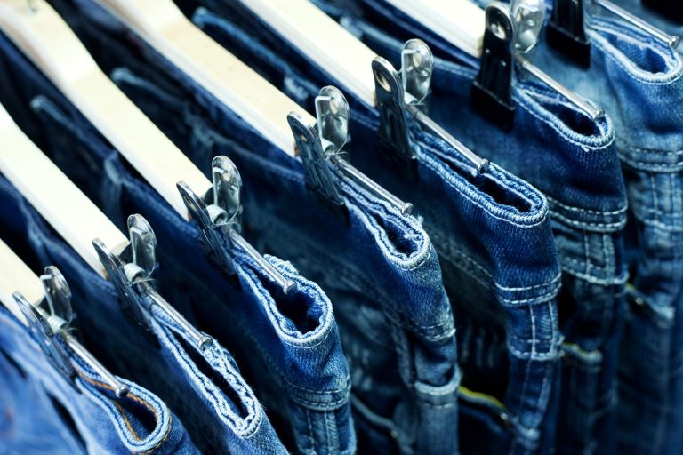 How to Starch Jeans at Home: A Step-by-Step Guide