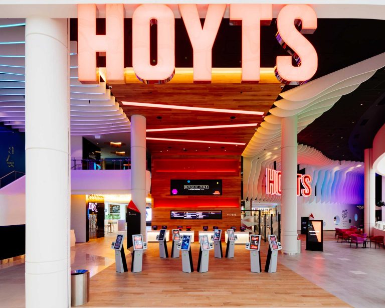 A Review of the Hot Food Menu and Service at HOYTS Garden City